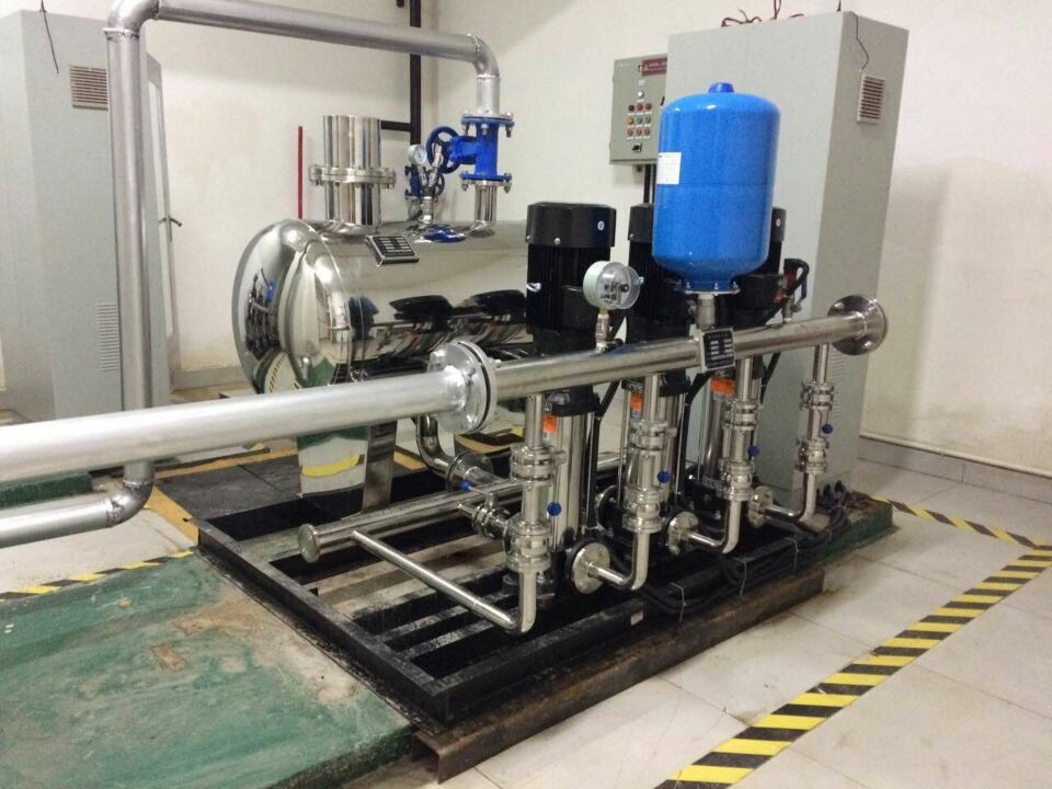 管網(wǎng)疊壓供水設(shè)備是怎么回事